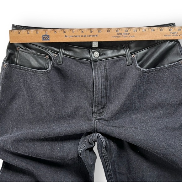 Abercrombie & Fitch Curve Love 90’s Relaxed Jean High Rise 18 Short Black - Picture 9 of 10